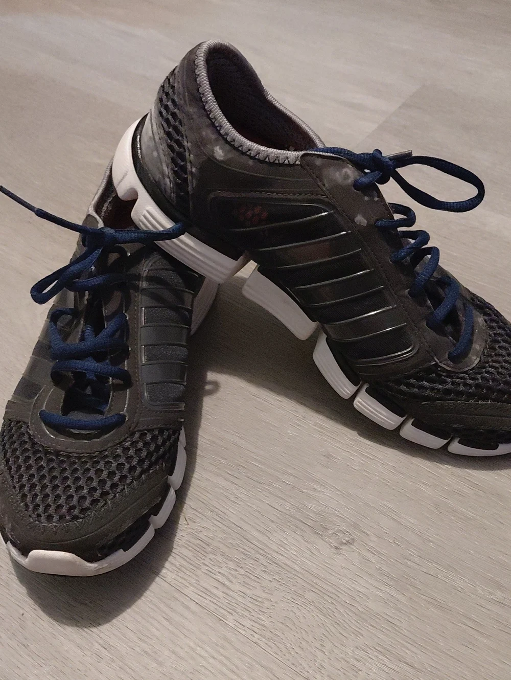 Men's Athletic Running Shoes - Black with White Sole